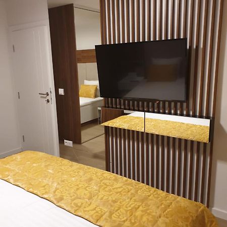 Ambijent Apartman Free Public Parking ซาราเยโว ภายนอก รูปภาพ