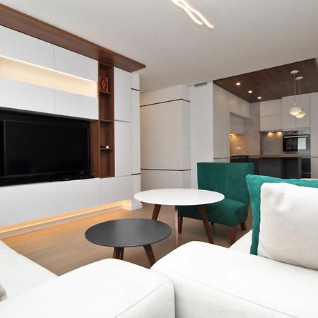 Ambijent Apartman Free Public Parking ซาราเยโว ภายนอก รูปภาพ