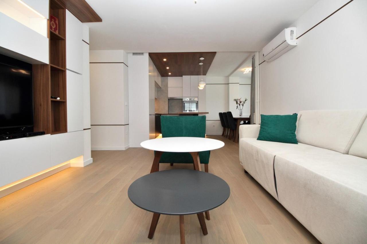 Ambijent Apartman Free Public Parking ซาราเยโว ภายนอก รูปภาพ