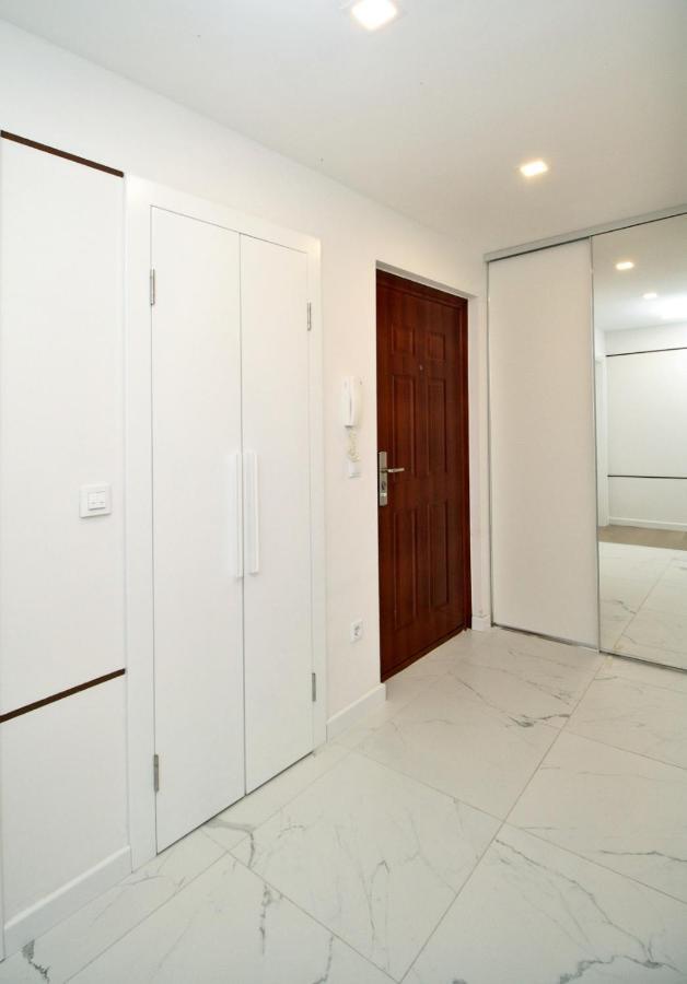 Ambijent Apartman Free Public Parking ซาราเยโว ภายนอก รูปภาพ