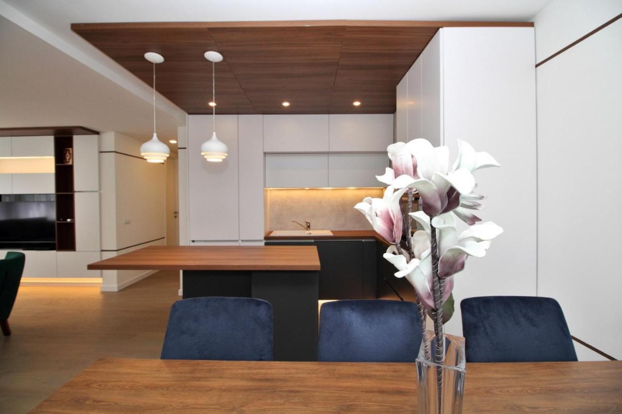 Ambijent Apartman Free Public Parking ซาราเยโว ภายนอก รูปภาพ
